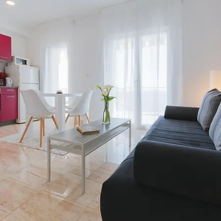 Beachfront One Bedroom Bora *
