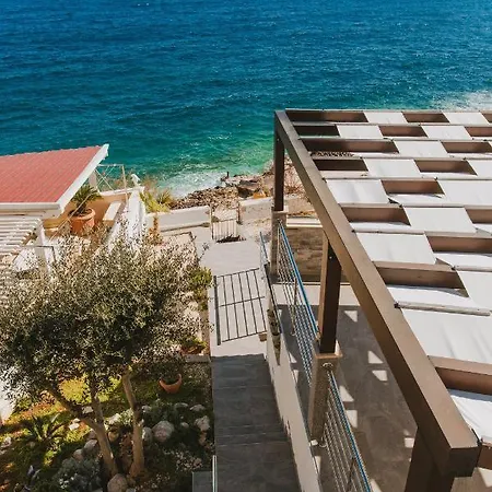 Beachfront One Bedroom Bora *