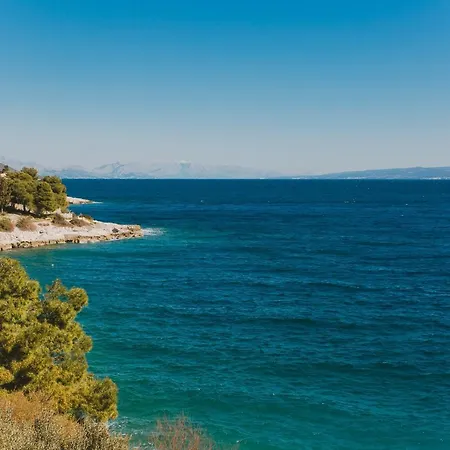Beachfront One Bedroom Bora * Trogir