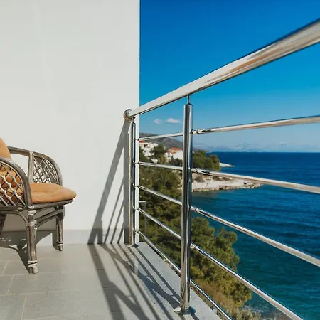 Apartamento Beachfront One Bedroom Bora Trogir