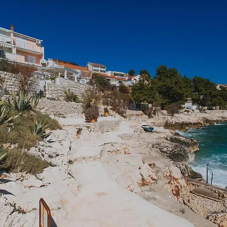 Beachfront One Bedroom Bora Apartment *